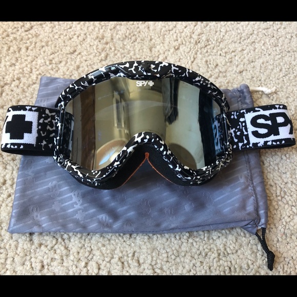 leopard print ski goggles